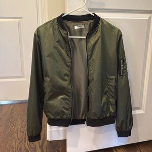 Women’s lightweight bomber jacket